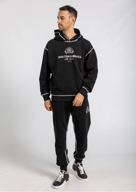 Costum sportiv