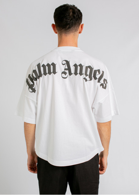 Tricou