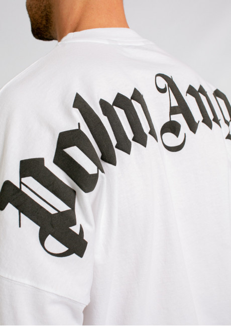 Tricou