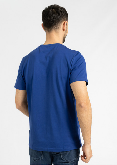 Tricou