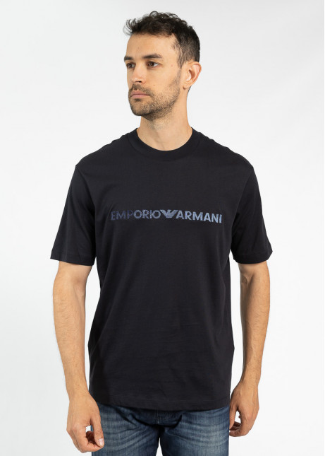 Tricou