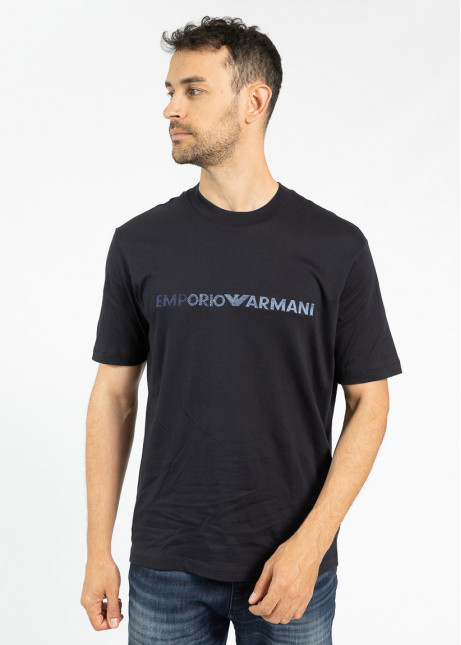 Tricou