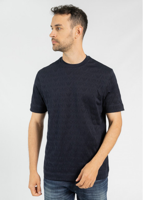 Tricou