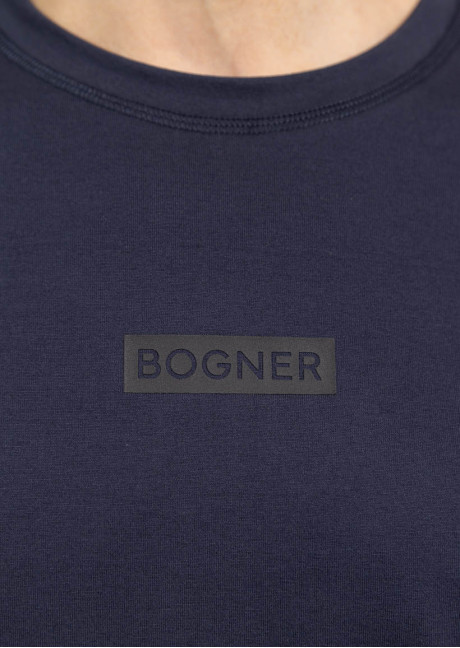 Tricou
