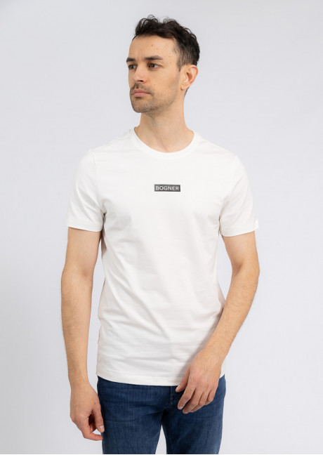 Tricou