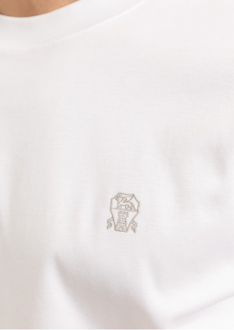 Tricou