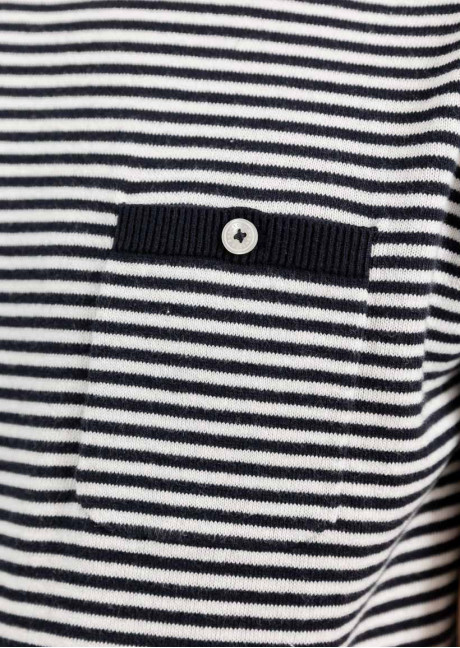 Tricou