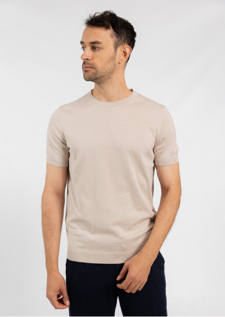 Tricou