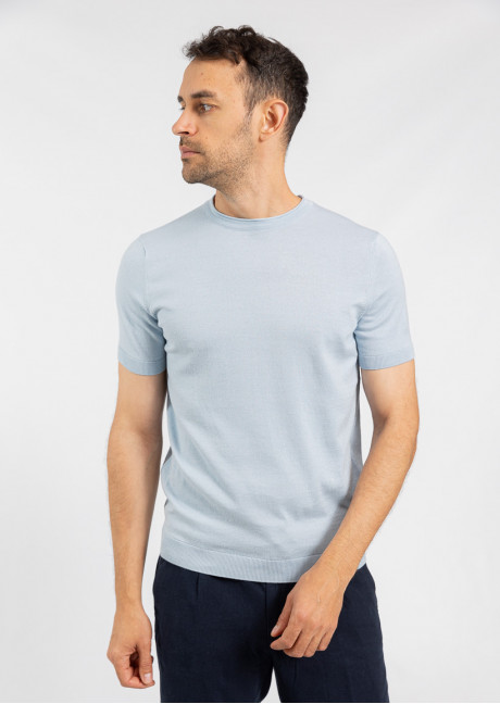 Tricou