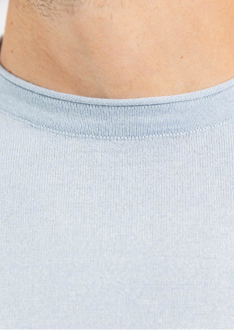 Tricou