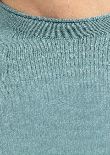 Tricou