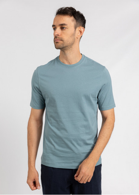 Tricou