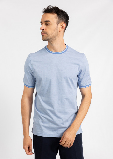 Tricou