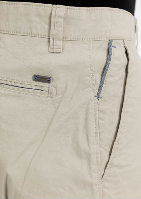 Pantaloni scurti