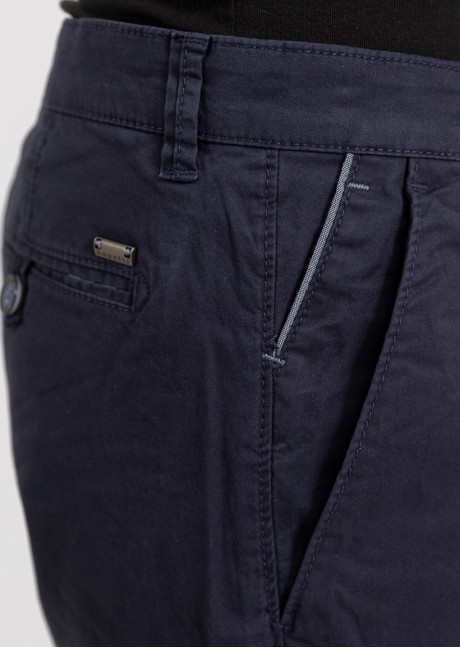 Pantaloni scurti