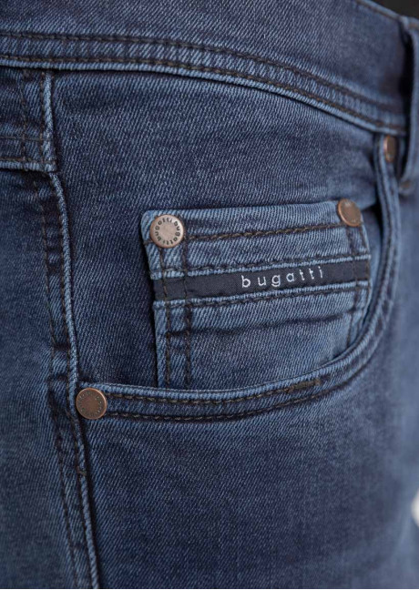 Blugi