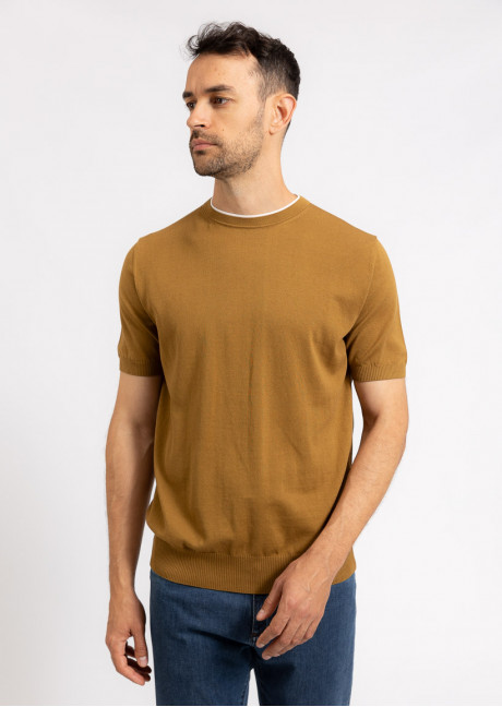 Tricou