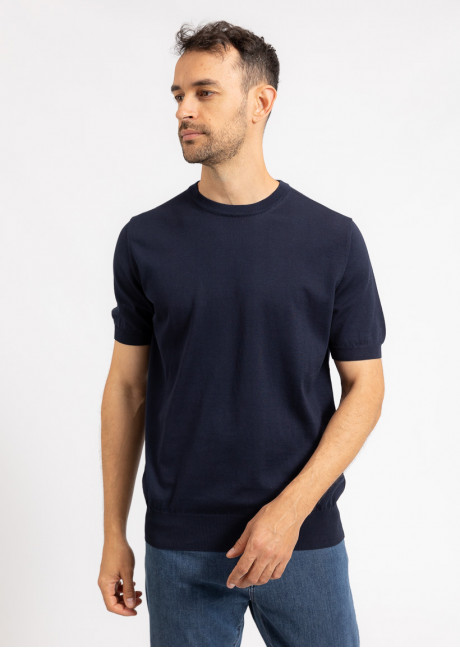 Tricou