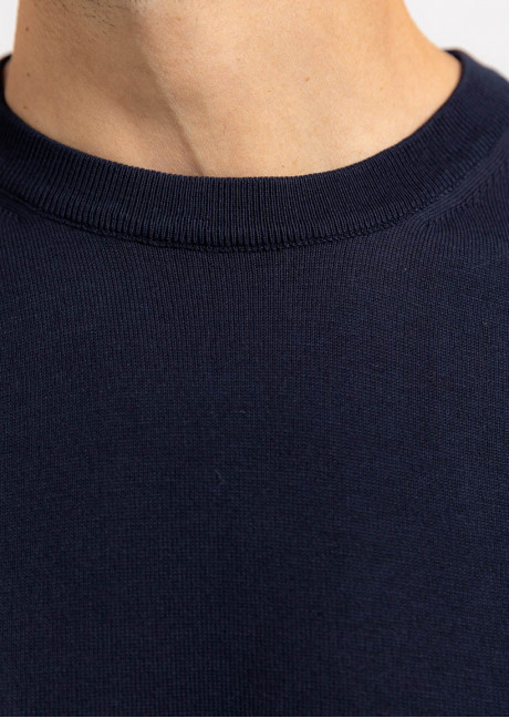 Tricou
