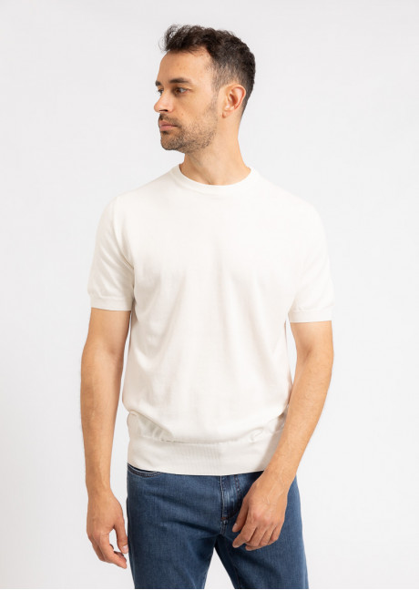 Tricou