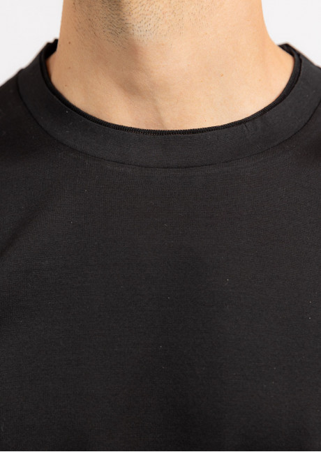 Tricou