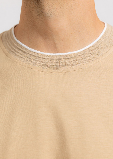 Tricou