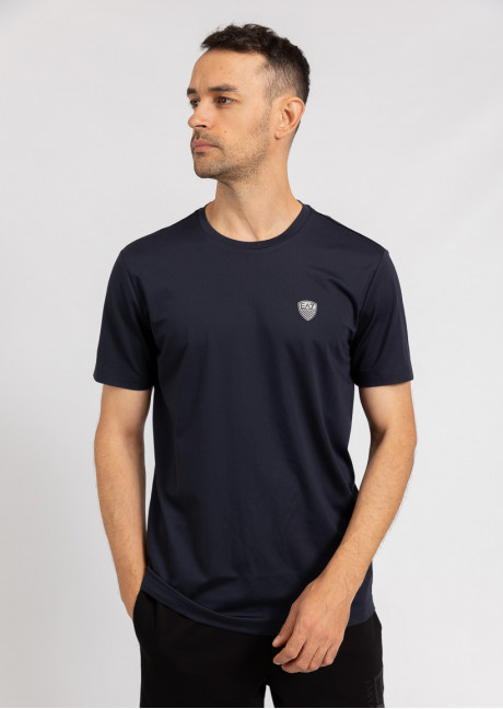 Tricou
