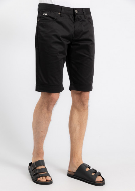 Pantaloni scurti