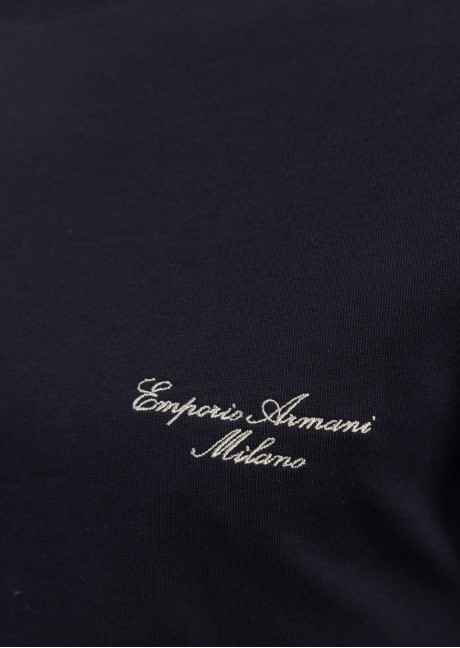 Tricou