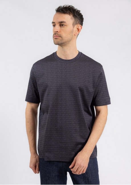 Tricou