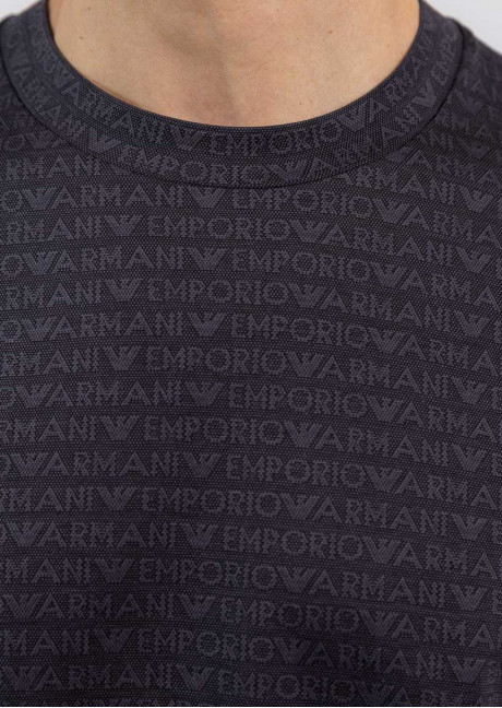 Tricou