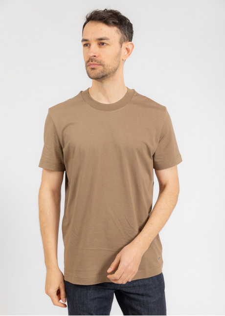 Tricou