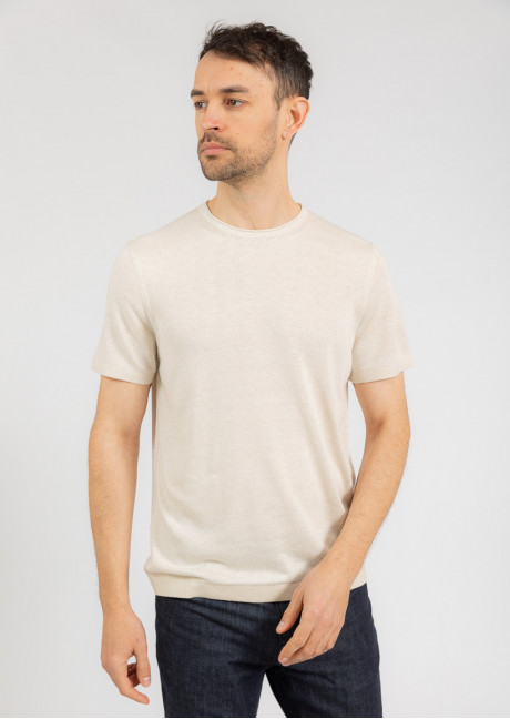Tricou