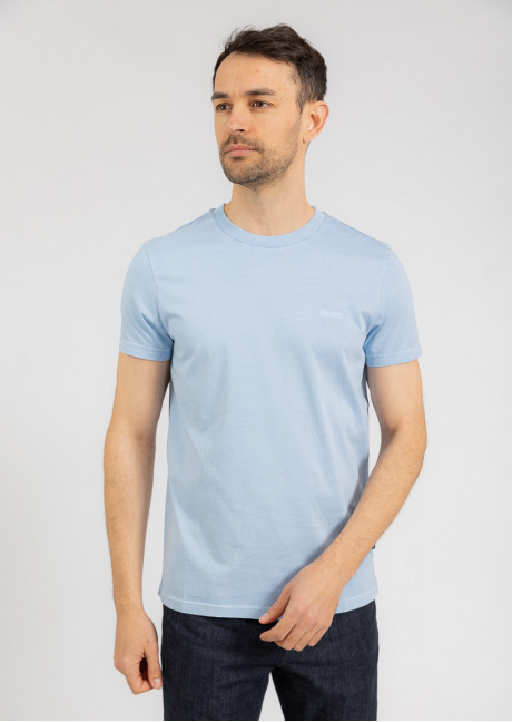 Tricou
