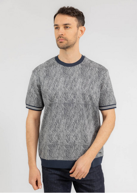 Tricou