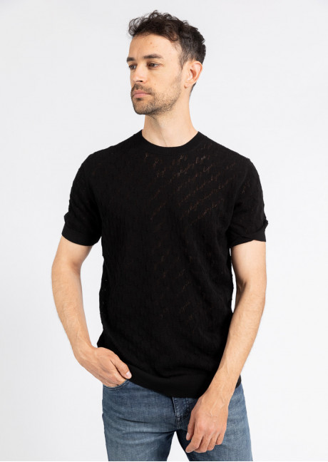 Tricou