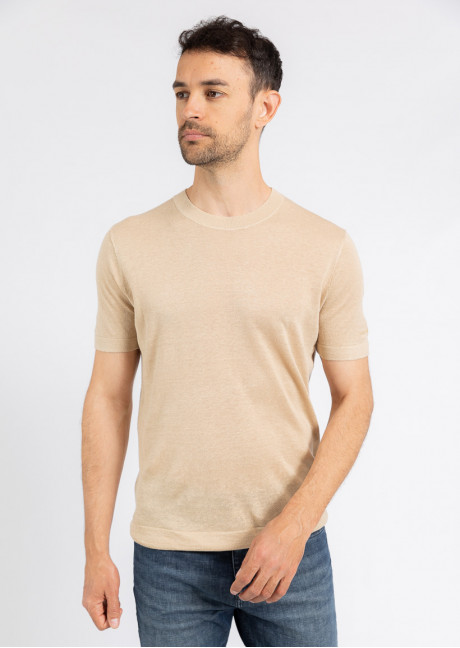 Tricou