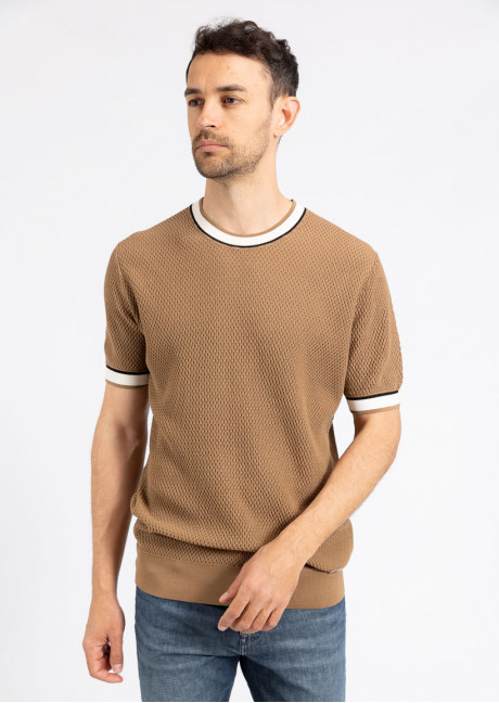 Tricou