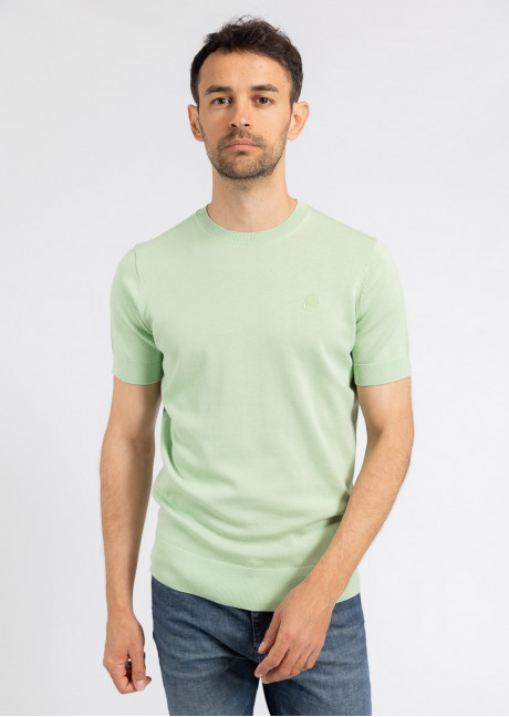 Tricou