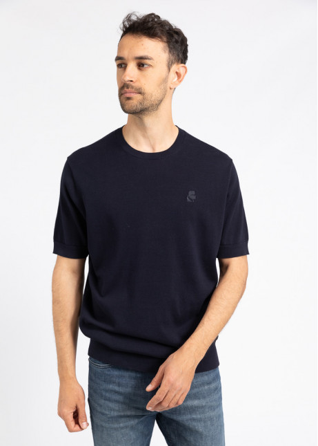 Tricou