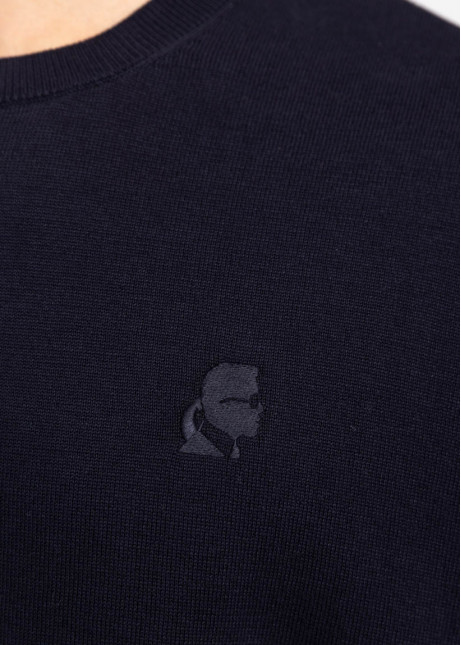 Tricou