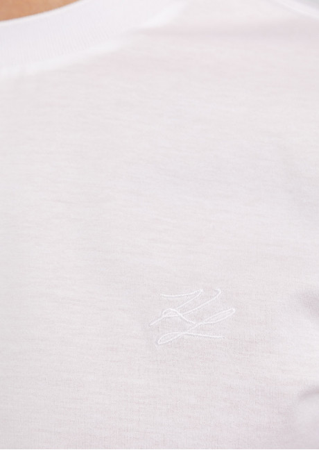 Tricou