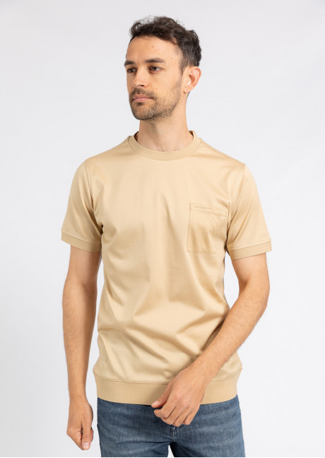 Tricou