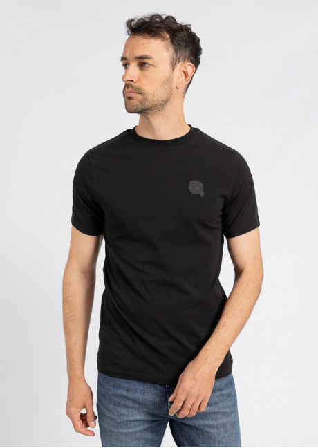 Tricou