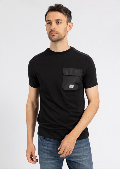 Tricou