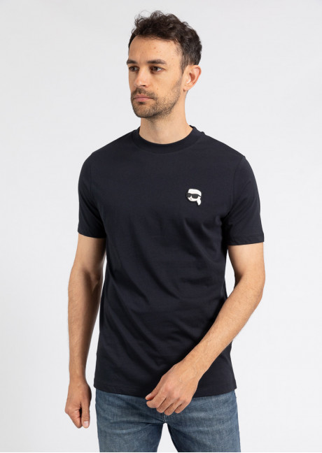 Tricou