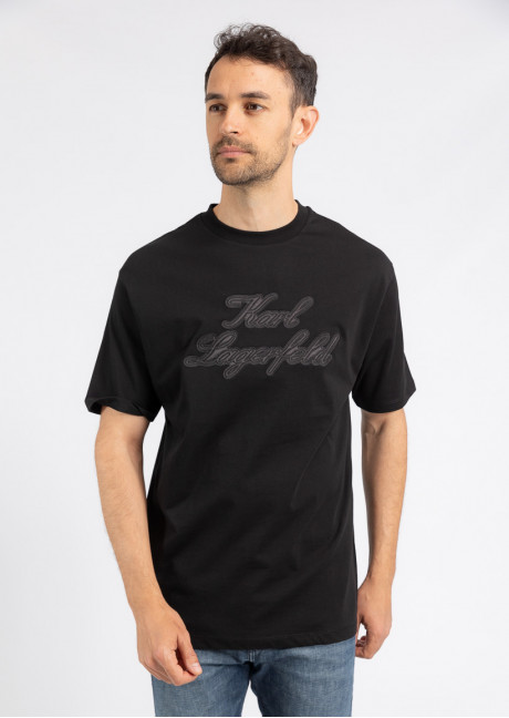 Tricou
