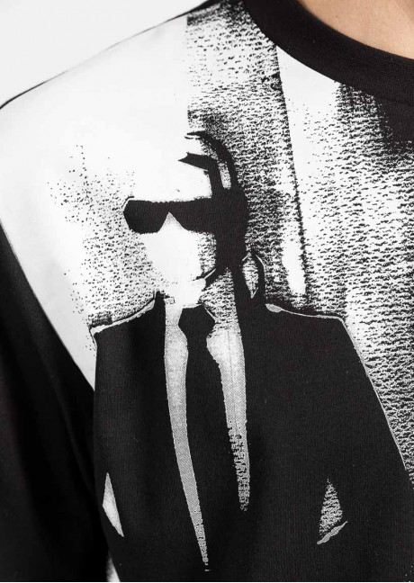Tricou
