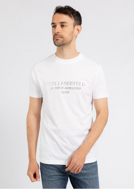Tricou