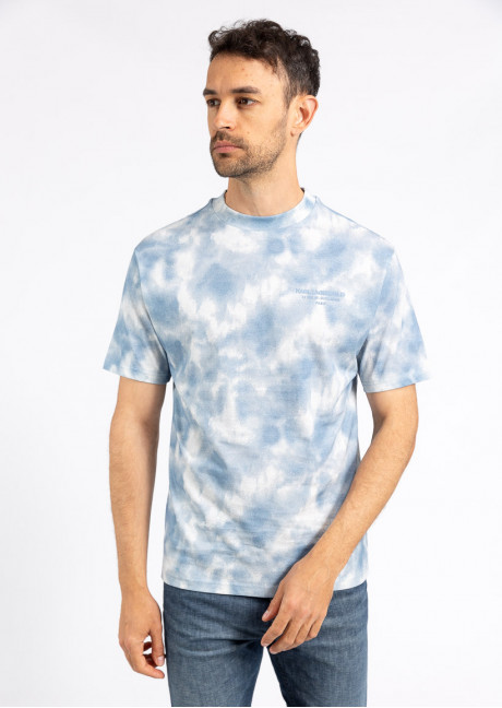 Tricou